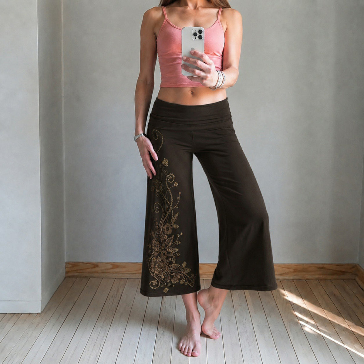 The Amara Floral-Print Cropped Wide-Leg Trousers